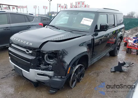 2024 Land Rover Defender 130 P400 S z USA, uszkodzony, nr VIN SALEJFEU4R2282977